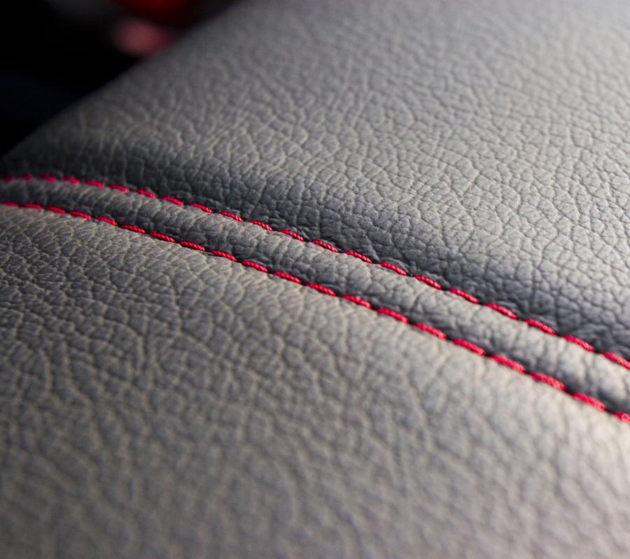 Детали интерьера Alfa Romeo 156 TI 2004 года  (ZA) (фото 20 из 28)